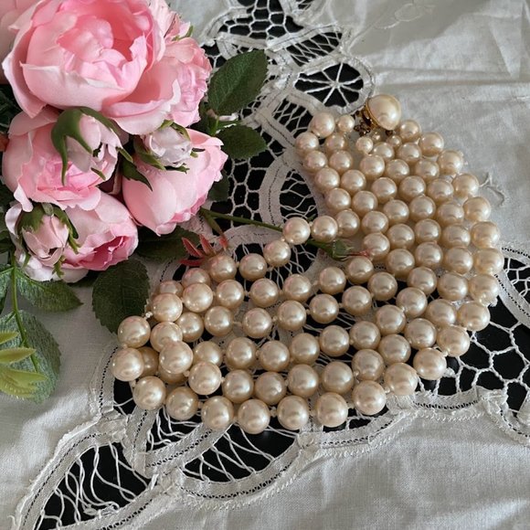 Vintage 1960s Twisted Strand Faux Pearl Necklace, 3 Strands, Pearl Button Clasp - Picture 4 of 11